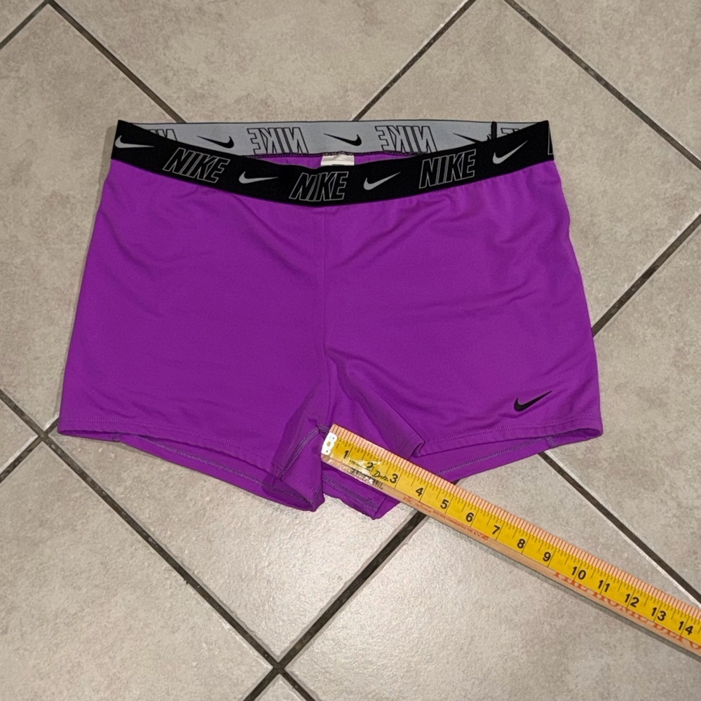 Nike Pro 3” training short purple/black and white size X-LARGE - Picture 4 of 8